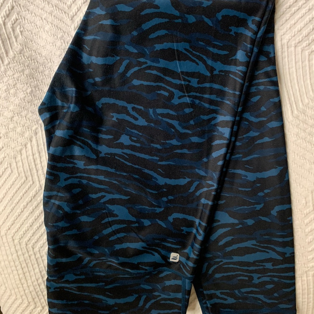 Fabletics Salar leggings, twilight tiger print